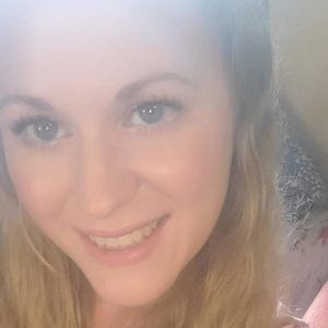 Meet your Posher, Analysha